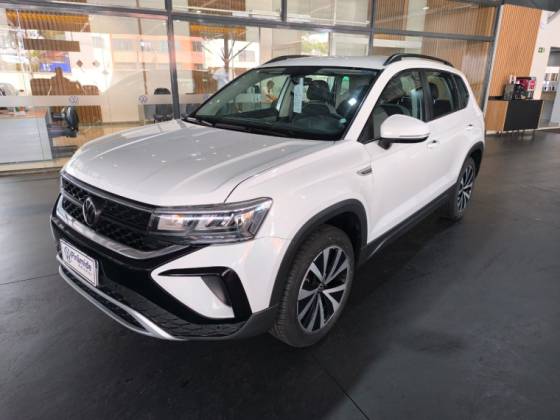 VOLKSWAGEN TAOS 1.4 250 TSI TOTAL FLEX COMFORTLINE AUTOMÁTICO